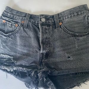 Levi’s Juniors S Ripped Black Jean Shorts
